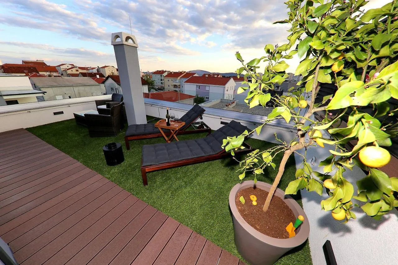 Esso Roof Terrace Apartment Zadar 0*,  Kroatien